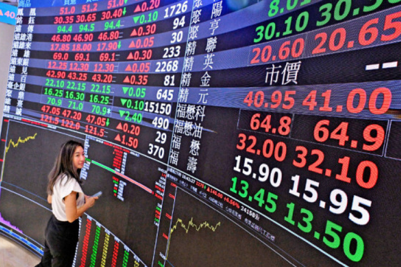 ETF半年胖2兆 民營吃肉、公股喝湯 ETF半年胖2兆 民營吃肉、公股喝湯