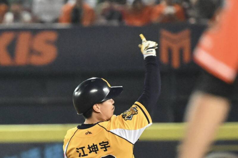 布雷克遭攻破！詹子賢、江坤宇安打連線先馳得點