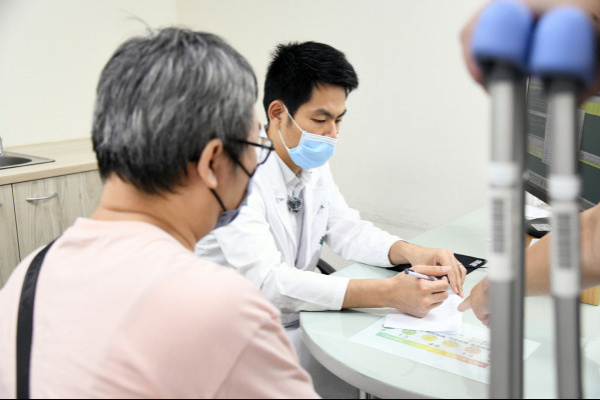 骨折癒合卻痛不欲生 複雜性局部疼痛症候群水滴碰到都像針刺