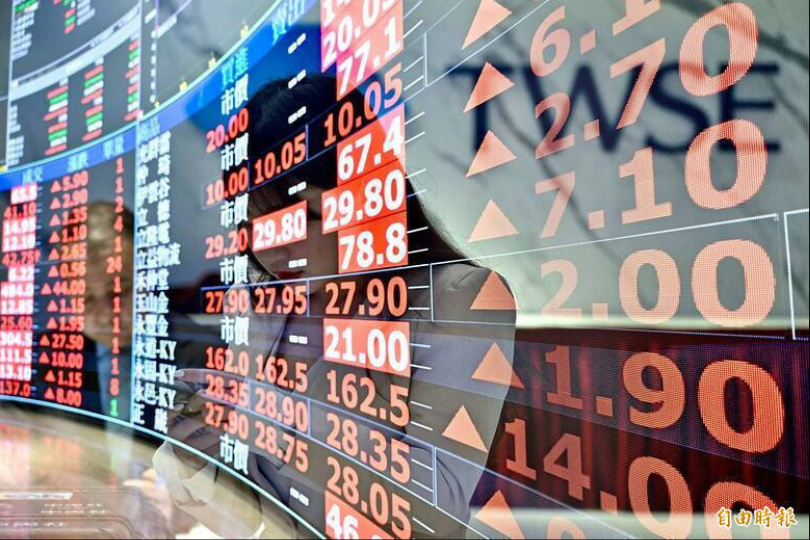 台股收盤》台積電震盪收平！指數漲227點、至27696點