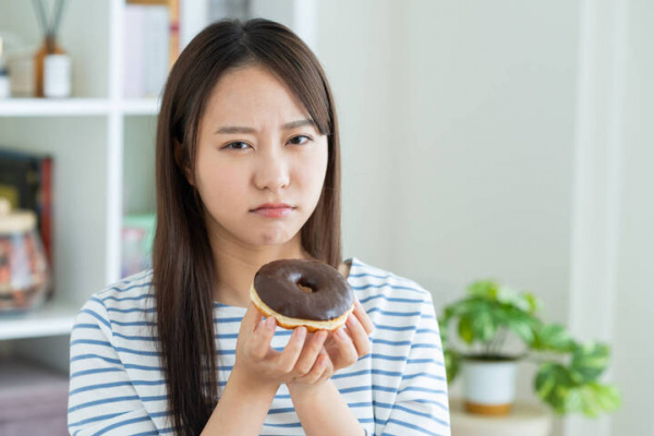 成年長痘不是「沒保養」 百萬網紅醫點名這種飲食