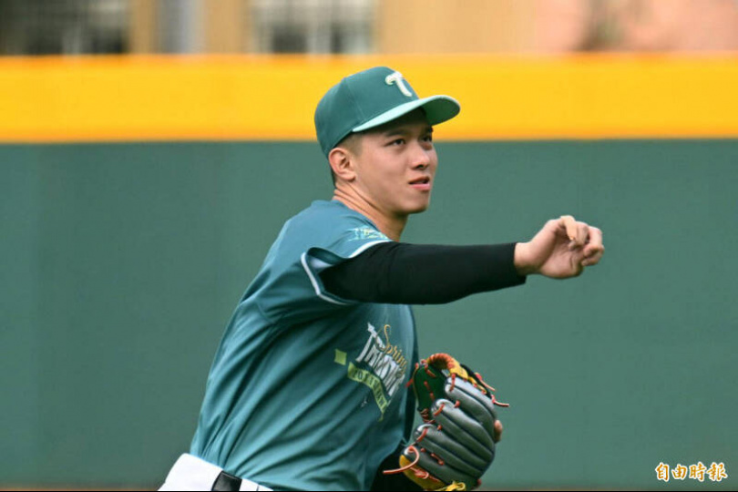 未列雄鷹8複翁 22歲曾子祐成為本土薪指標