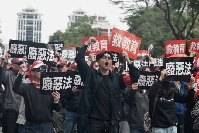 陳啟濃：「校事法」廢除了 學生受教權誰來保障