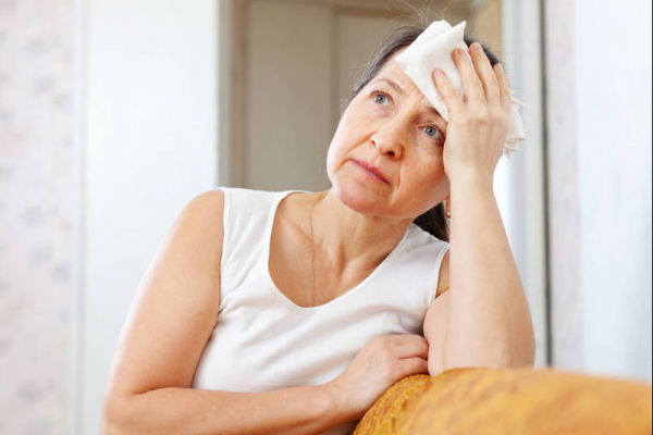 盜汗不是更年期？ 營養師揭這原因恐是熱潮紅禍首