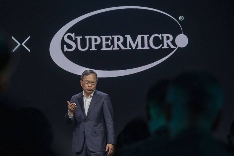 「台灣之光」梁見後頭痛！美超微炒股、走私黑歷史一次看