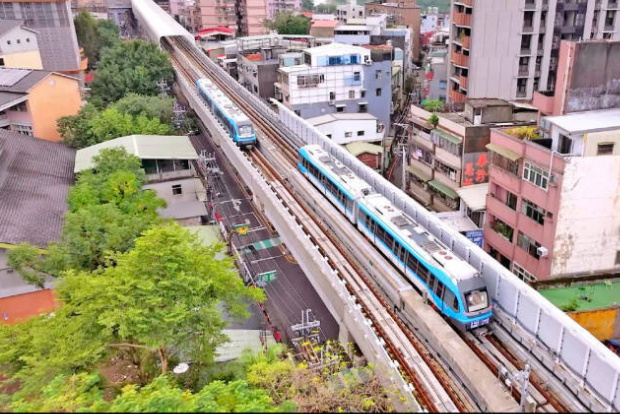 捷運救不了的塞車，讓「10 公里站距」高鐵來解
