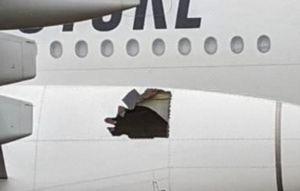 驚！阿聯酋航空乘客聞巨響　驚見破大洞