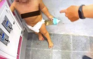3歲裸童走失 美女副所長換尿布餵食