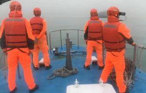 中國貨輪沉船!金門海巡隊馳援 12名船員獲救