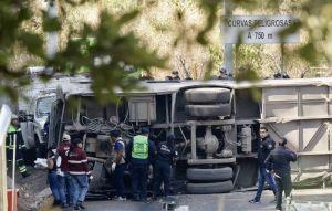 墨西哥公路巴士翻覆重大車禍 釀18死32傷
