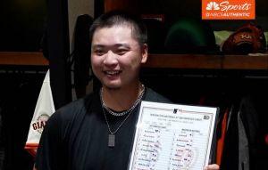 鄧愷威大聯盟首勝 獲巨人球團特殊贈禮