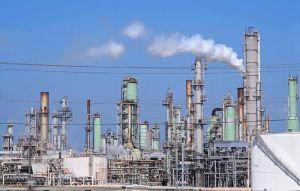 荷姆茲海峽關閉 布蘭特原油大漲至每桶80美元