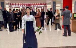 北韓研發少女機器人！對外亮相露出詭異微笑