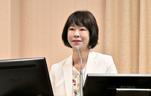 顏慧欣疑遭職場霸凌！賴中強曝她是「國貿幫」眼中釘