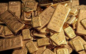 亂世買黃金失靈 外媒：金價重挫背後三重夾殺