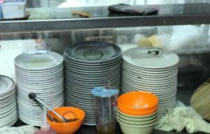 台灣小吃店超常用！美耐皿裝熱食恐藏毒引萬人憂心