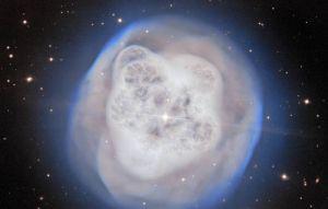 恆星臨終散發幽微光輝 水晶球星雲照超夢幻