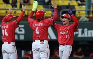 味全史詩級逆轉勝 追平滿貫砲KO台鋼終結者