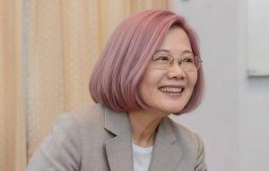 蔡英文化身日本辣妹?見芋頭壽司留4字 全網看傻