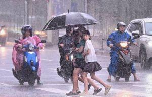 最猛烈雨彈週二襲全台!中南部山區下到紫白