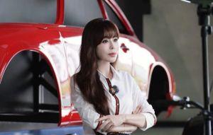 車界女神李冠儀怒揭忍7年性騷陰影 曝車圈黑幕
