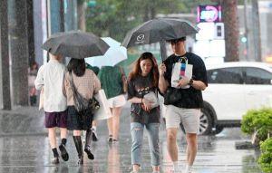 吳德榮示警這3天雨勢最猛 熱帶擾動醞釀中