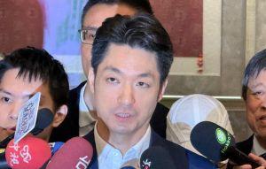 蔣萬安改學歷稱翻譯 他曬賓大畢業證書打臉
