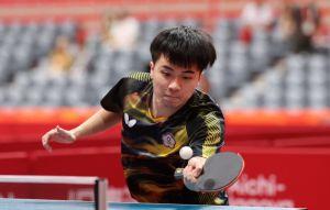 林昀儒勝香港黑馬保底銅牌 4強強碰中國林詩棟