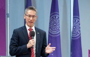 校長赴美覓職爭議 校監會提案疑遭蓋牌清大回應