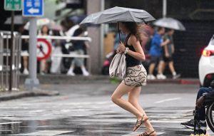 東北季風增強今晚北台變天 週末關注颱風動向