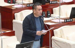 昨天剛抽號次 北市議員陳重文疑涉賄今被搜索約談