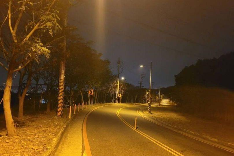 台中藍色公路路燈壞7成 知名藍寶石項鍊夜景消失