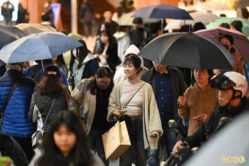 週五北東濕涼有雨 中南部日夜溫差達9度