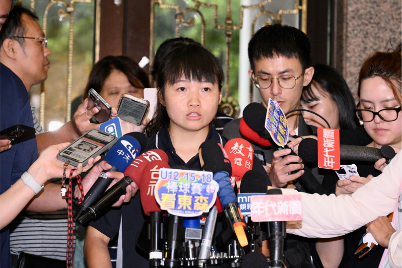 吹哨者發聲了 簡奇陞：受害者角色下台一鞠躬