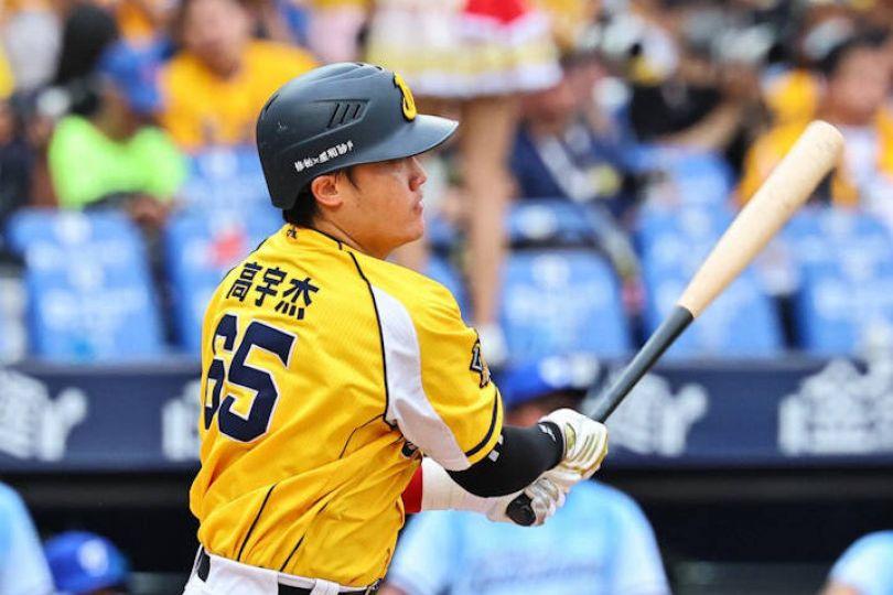 兄弟8:0輕取富邦 高宇杰攻守俱佳獲單場MVP