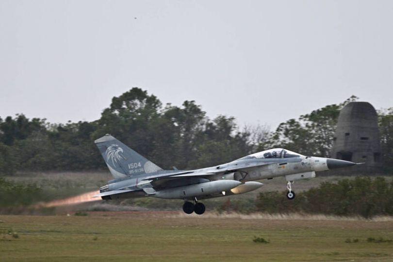 中科院駁IDF飛測商用AESA雷達 曝鷹隼專案ing 中科院駁IDF飛測商用AESA雷達 曝鷹隼專案ing