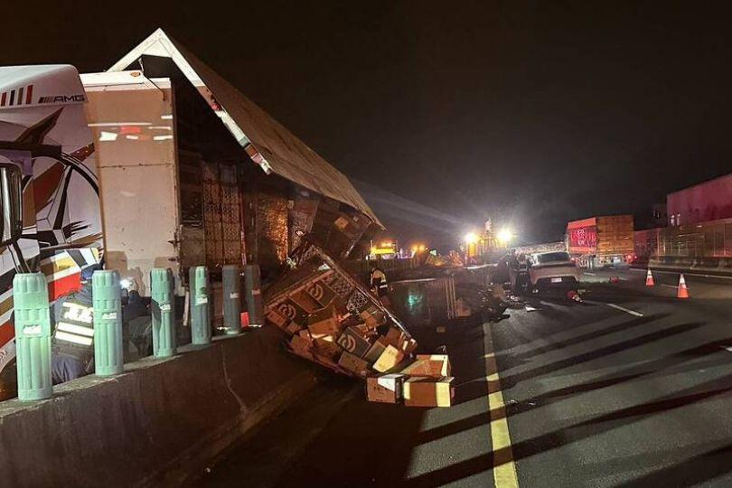 國一重大死亡車禍 砂石車司機駕車逃逸