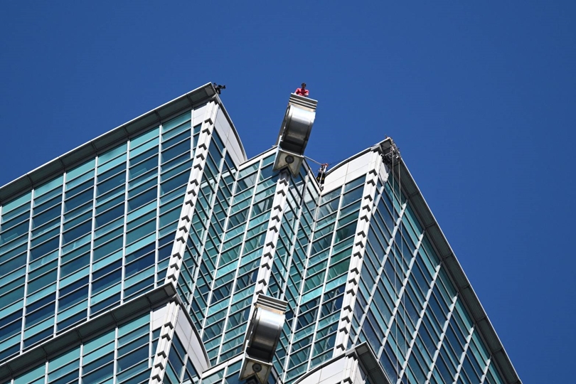 霍諾德國旗底下揮手！空拍機這一幕全場炸裂