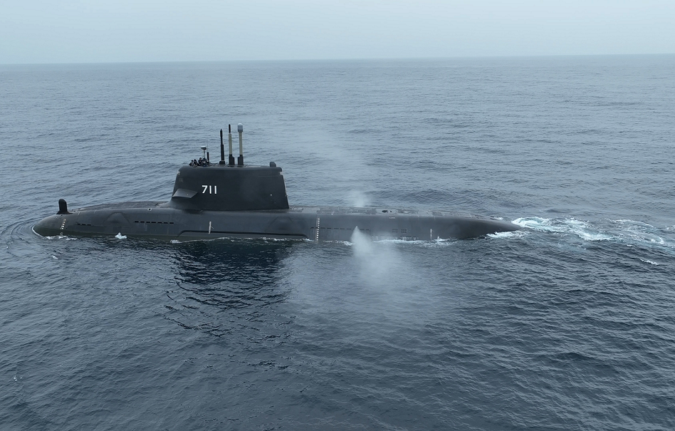 獨家》釣友目擊 海鯤號潛航測試動態影像首曝光