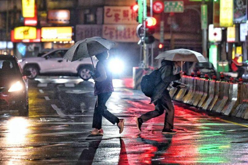 週六北東濕涼  中南部陽光露臉好天氣