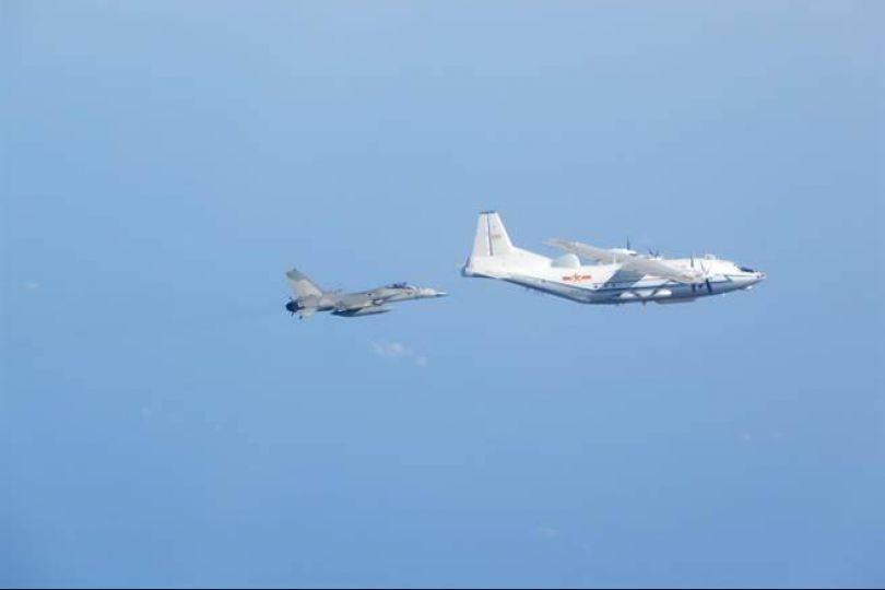 共機擾台銳減原因曝 學者:防兩會期間飛行員叛逃