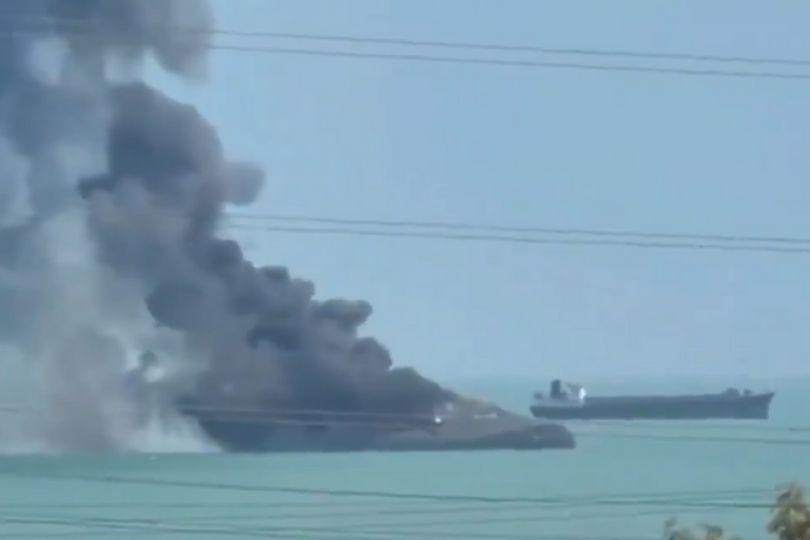 傳伊朗新防長遭擊斃 隱形軍艦被炸沉