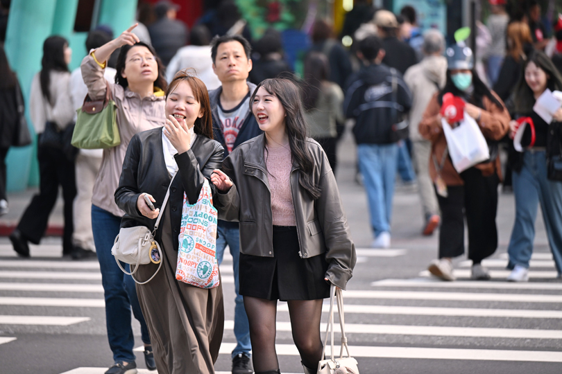 明天放晴！中南部飆32度  下波鋒面時間曝光