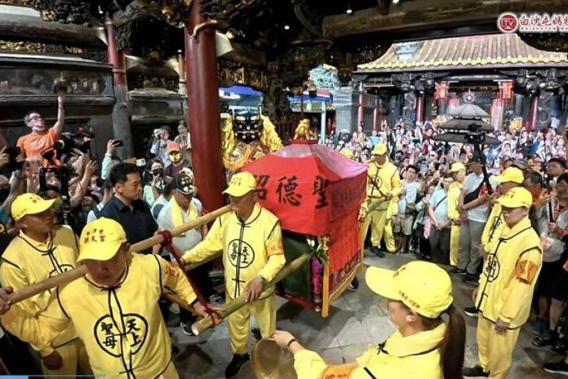 進喔！白沙屯媽祖刈火圓滿 登轎回鑾