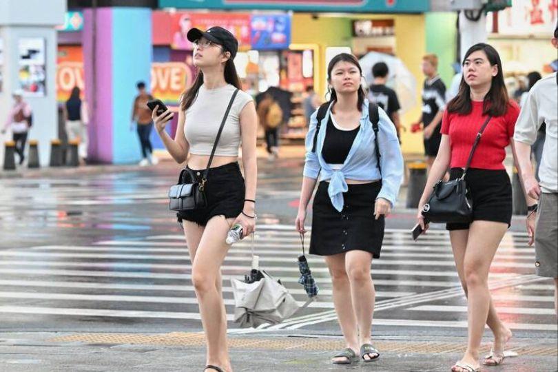 8縣市大雨特報 吳德榮：今雨區漸縮小、明再迎雷雨