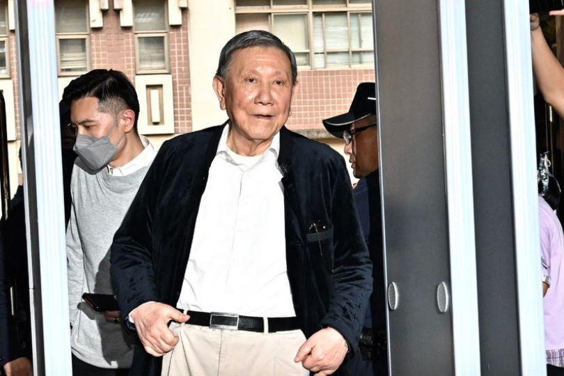 密會柯文哲露滿意微笑是因賄賂成功？ 沈慶京發長文自白