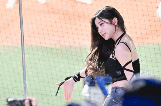 圖輯》FA韓籍五本柱合體 中場熱舞超香畫面曝