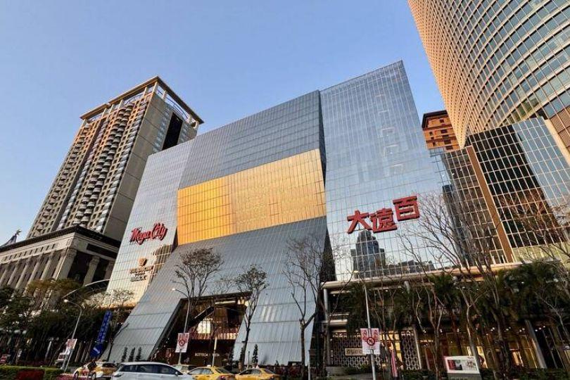 板橋大遠百驚傳強抱嬰兒！男子搭訕後突伸手搶娃