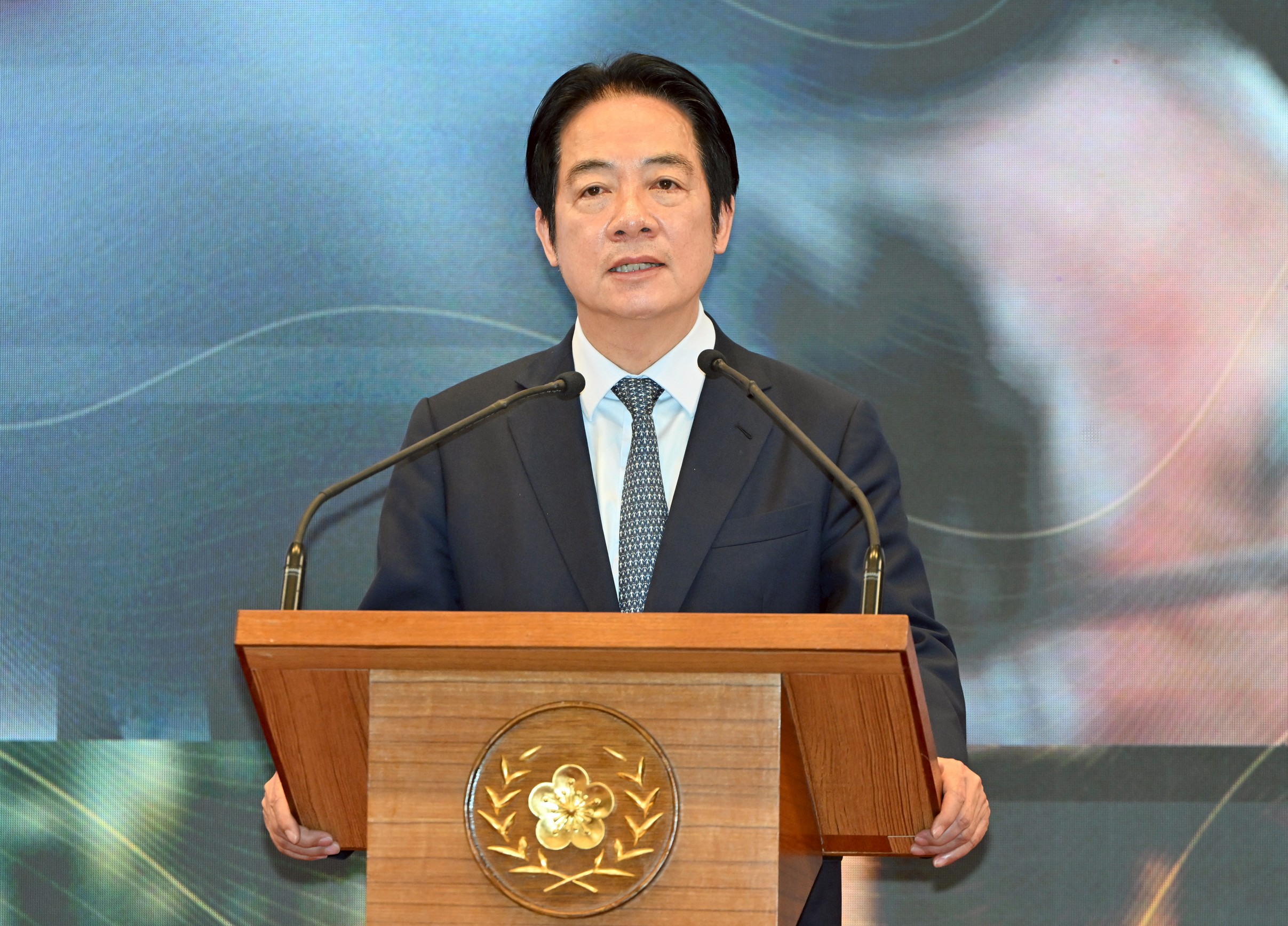 走出大罷免低谷！賴清德5月民調現黃金交叉