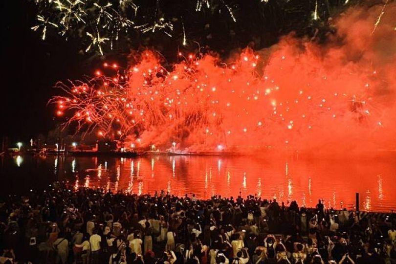 16吋巨彈震撼!嘉義東石海之夏煙火綻放